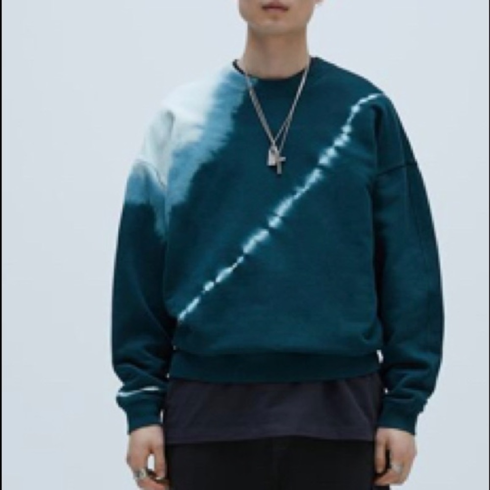 Zara Men’s Tie Dye Sweatshirt